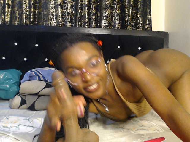 spicyvibee254 live cam on BongaCams