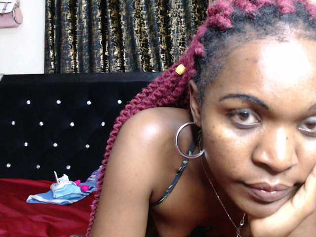 spicyvibee254 live cam on BongaCams