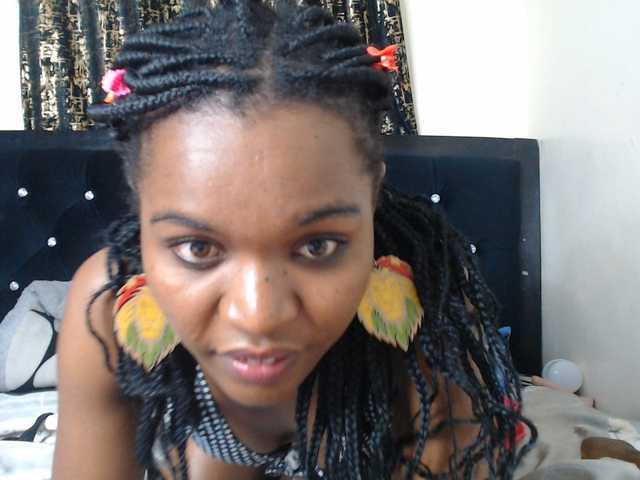 spicyvibee254 live cam on BongaCams