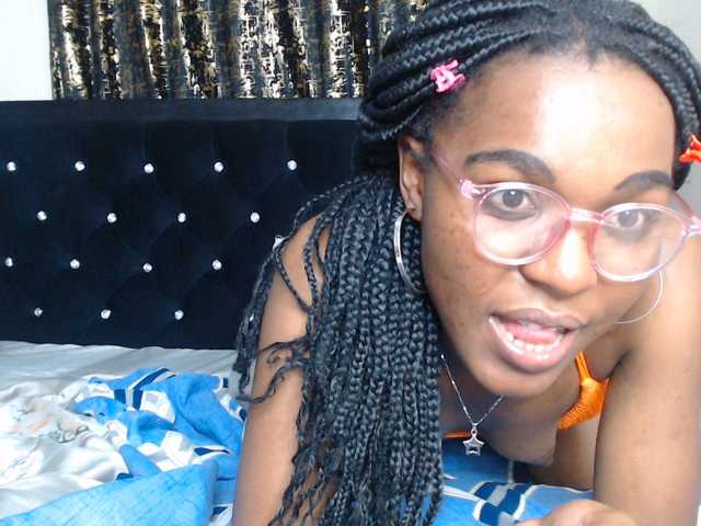 spicyvibee254 live cam on BongaCams