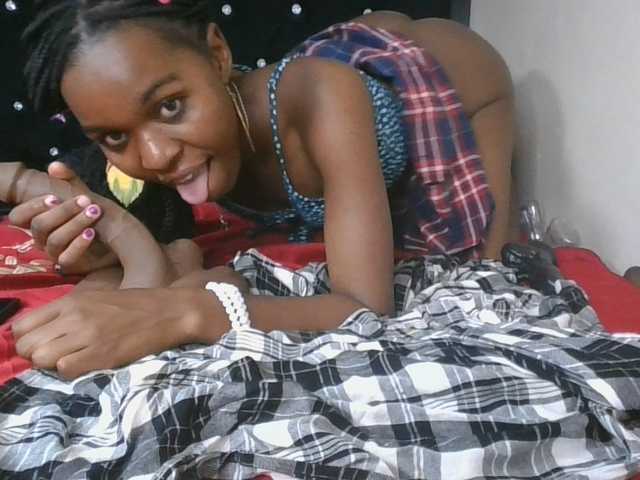 spicyvibee254 live cam on BongaCams