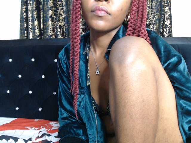 spicyvibee254 live cam on BongaCams
