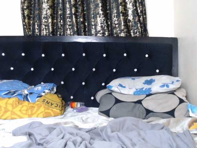 spicyvibee254 live webcam show