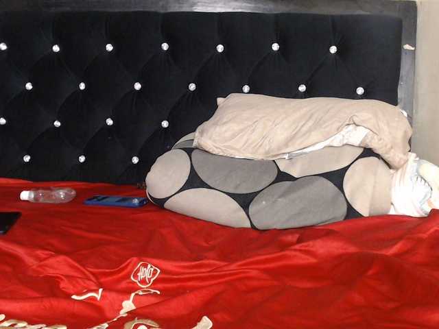 spicyvibee254 live cam on BongaCams