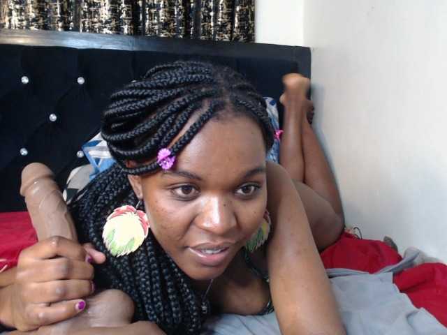 spicyvibee254 live webcam show