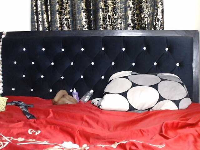 spicyvibee254 live cam on BongaCams