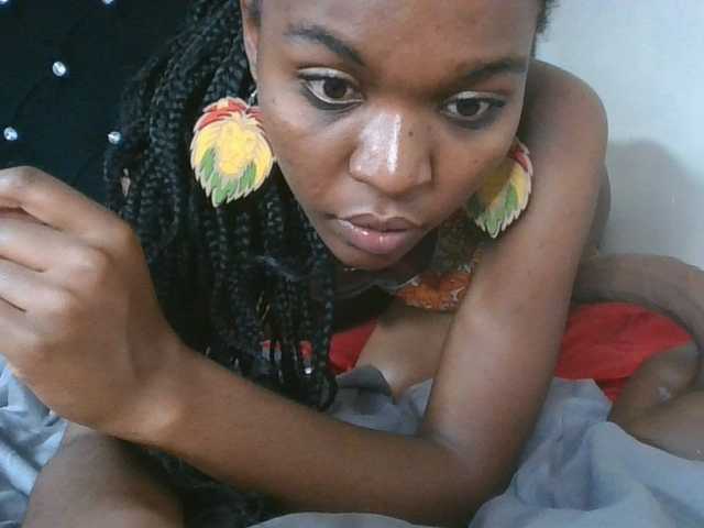 spicyvibee254 live cam on BongaCams