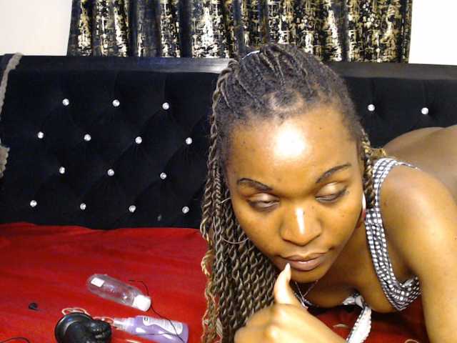 spicyvibee254 live cam on BongaCams