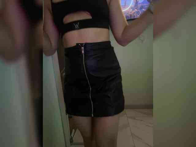 Forme-1 Live Webcam on BongaCams