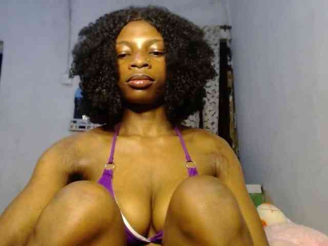 Pussyxxjuicy1 webcam