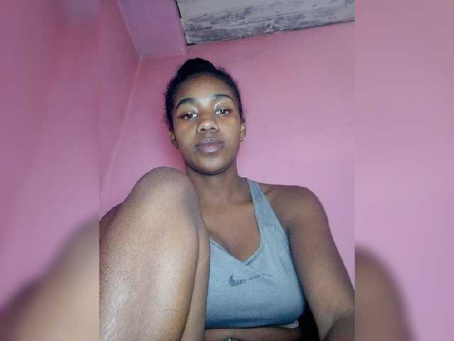 Melanied live cam on BongaCams