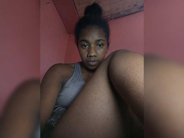 Melanied live cam on BongaCams