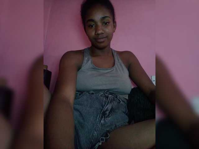 Melanied live cam on BongaCams