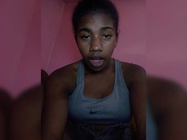 Melanied live cam on BongaCams