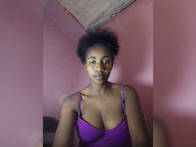 Melanied live cam on BongaCams