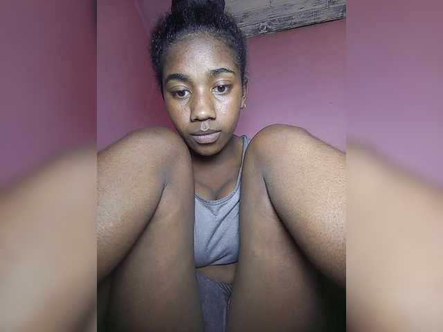 Melanied live cam on BongaCams