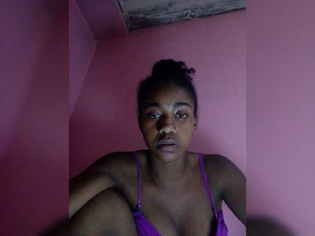 Melanied live cam on BongaCams