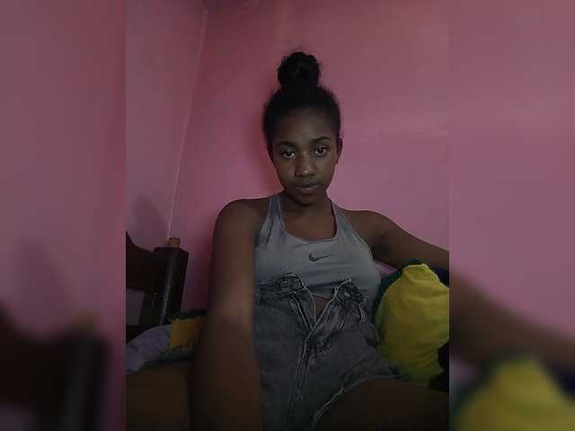 Melanied live cam on BongaCams