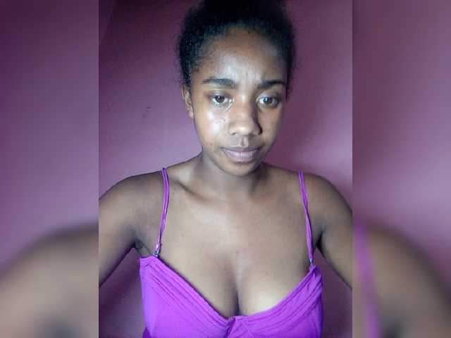 Melanied live cam on BongaCams