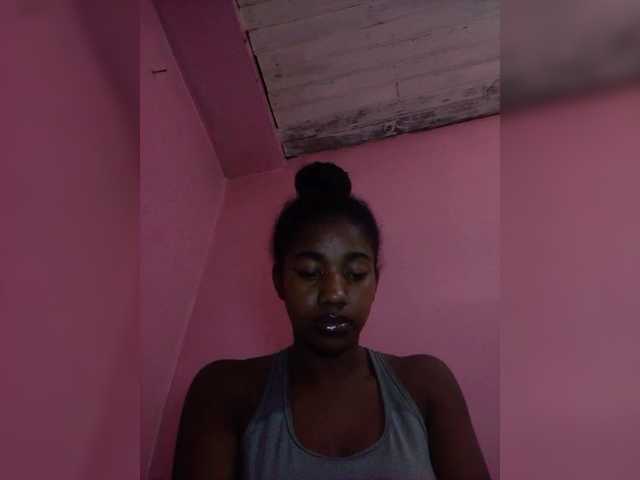 Melanied live cam on BongaCams