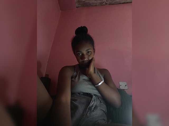 Melanied live cam on BongaCams