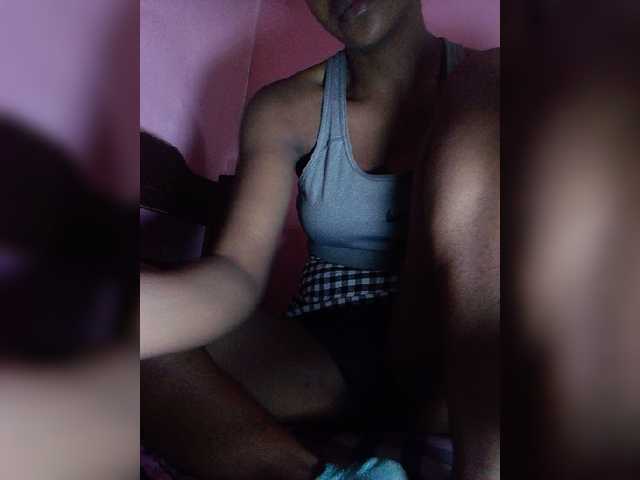 Melanied live cam on BongaCams