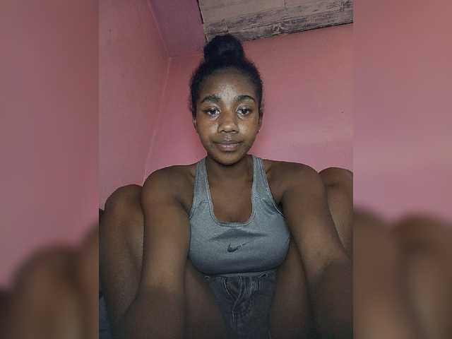 Melanied live cam on BongaCams