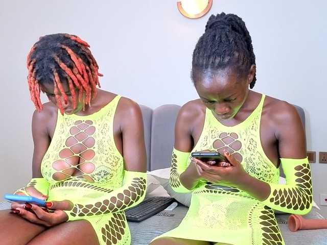 Ebony-Goddesses live webcam show