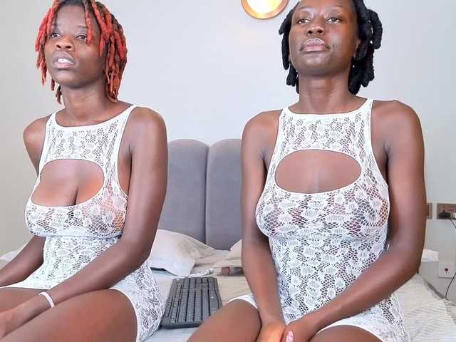 le modèle Ebony-Goddesses est en webcam porno dans un show sur le site bongacams, il possède les tags suivants: Ebony,Brunette,Shaved
