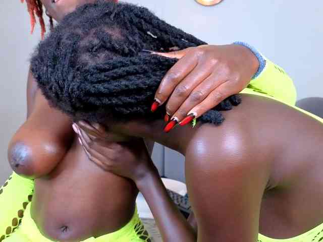 Ebony-Goddesses webcam