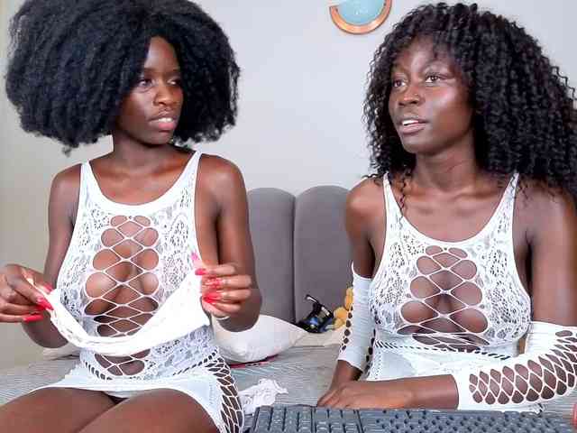Ebony-Goddesses - Couple 