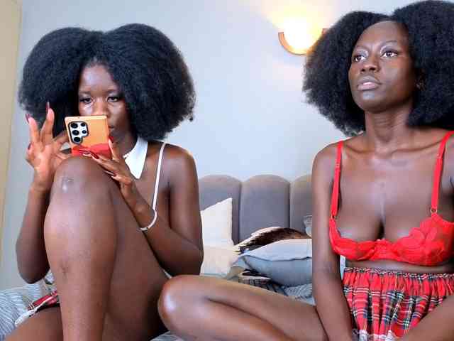 ebony-goddesses's live room