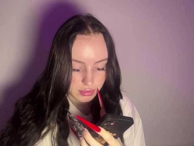 NoirBella live webcam show