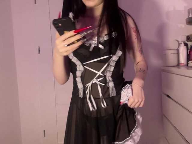 NoirBella live webcam show
