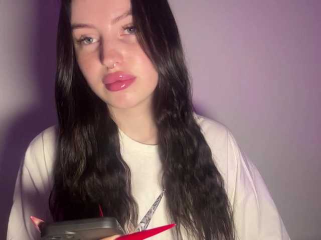 NoirBella live webcam show