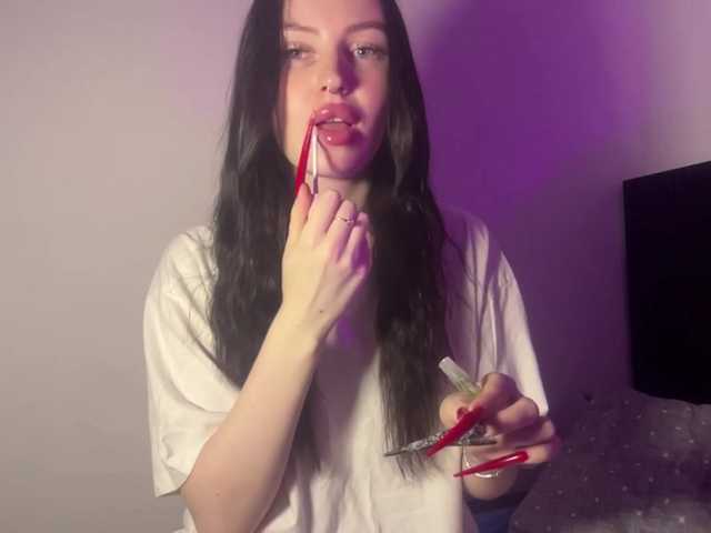 NoirBella live webcam show