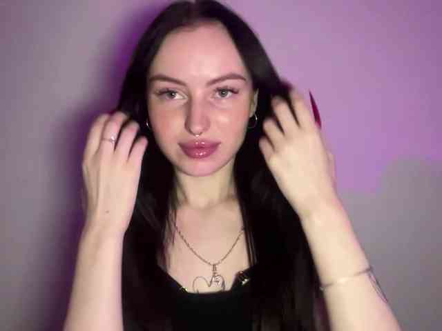 Model: NoirBella