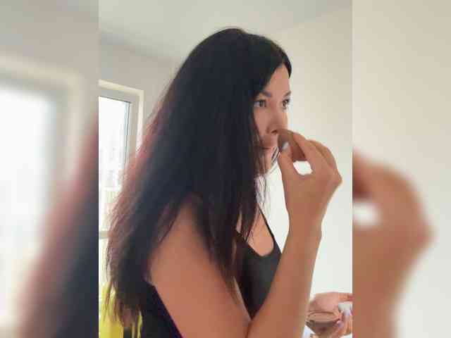 KATRINSEXY webcam
