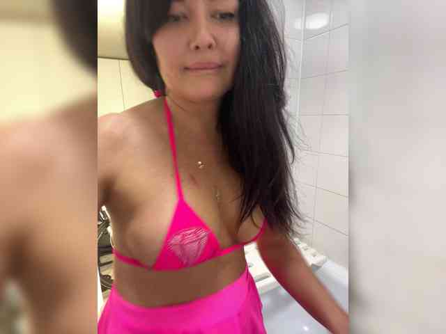 KATRINSEXY webcam