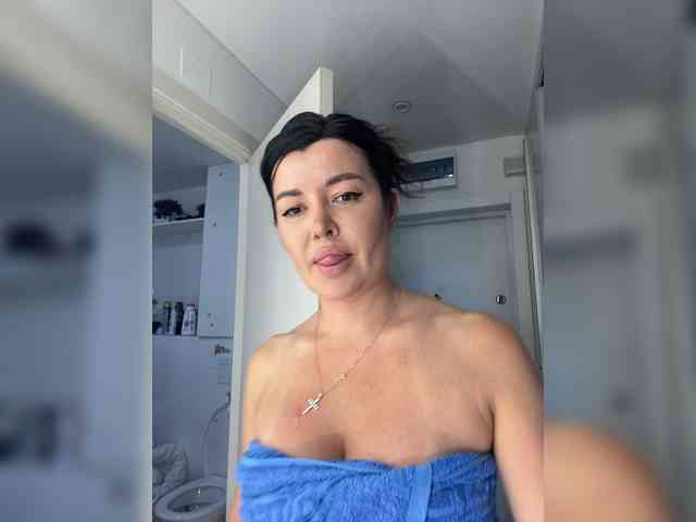 KATRINSEXY webcam