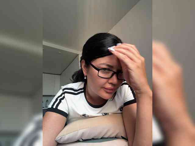 KATRINSEXY webcam