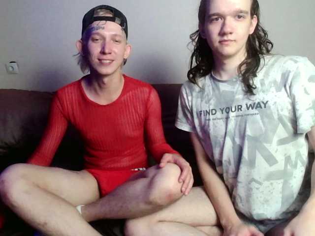Bigtop-and-Littlefoxy live webcam show