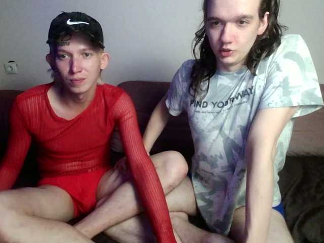 Bigtop-and-Littlefoxy live webcam show