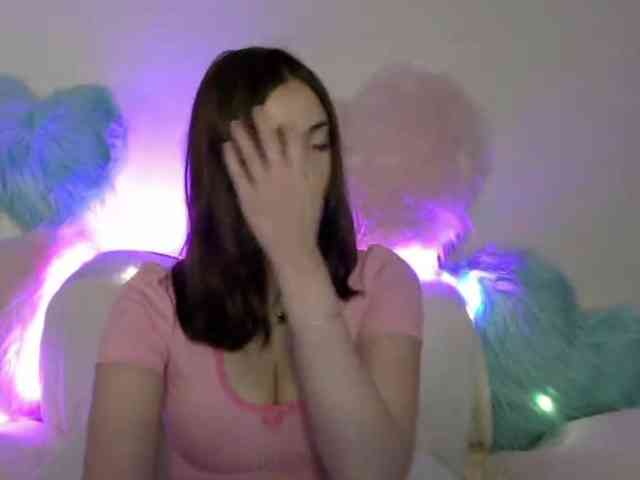 CaylinAngel webcam