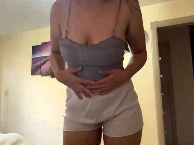 Jennyxnova's cam show statistics and live stream