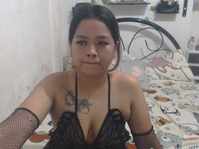 Carlajoyce27 live cam on BongaCams