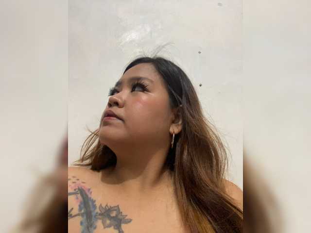 Carlajoyce27 live webcam show