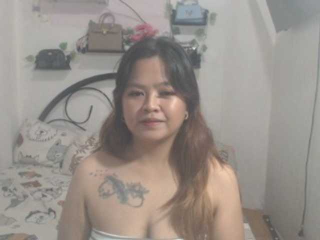 Carlajoyce27 live cam on BongaCams