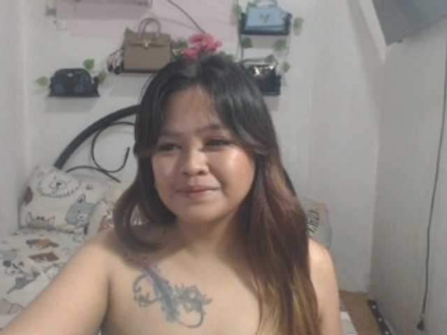 Carlajoyce27 live cam on BongaCams