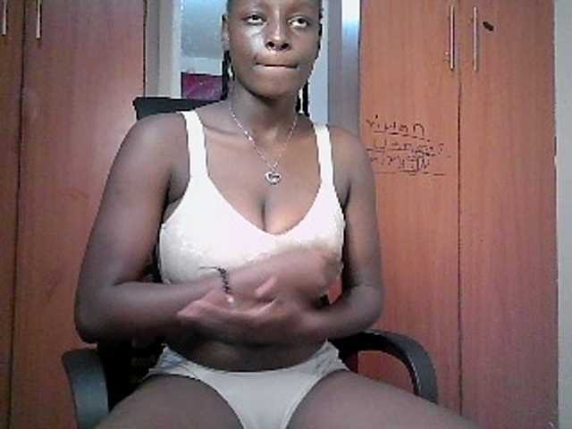 Paula006 live cam on BongaCams